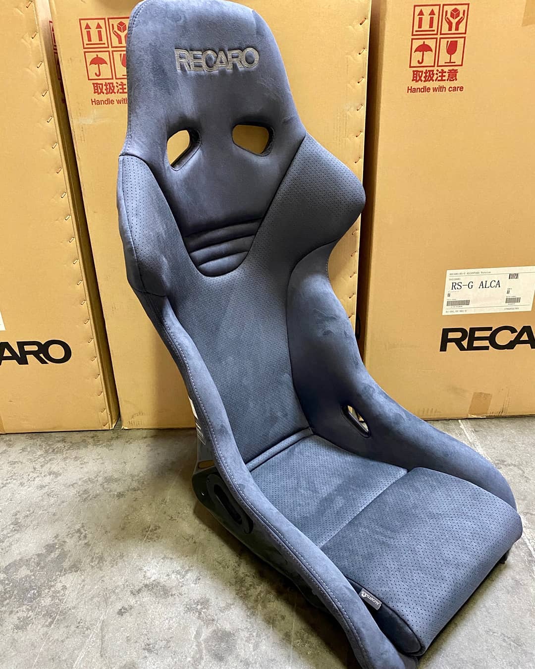 Recaro RS-G Alcantara Version Bucket Seat Questions & Answers